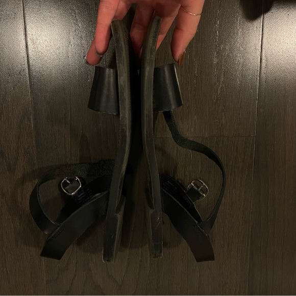 Steve Madden Black Sandals - Picture 6 of 6